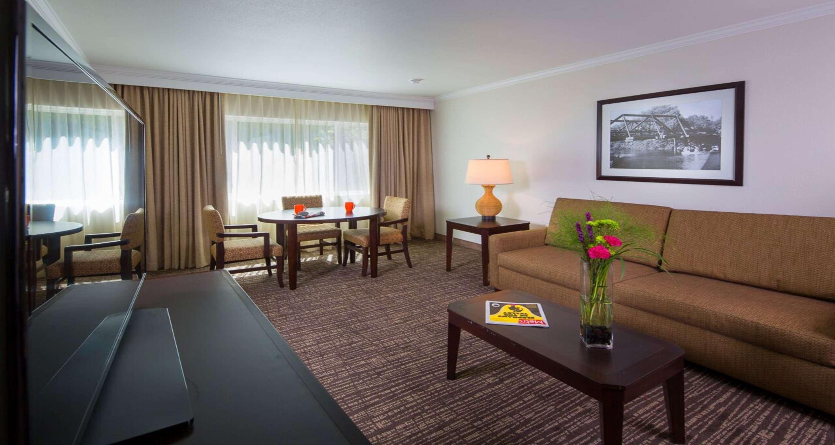 Best Western Plus Garden Court Inn Fremont Extérieur photo