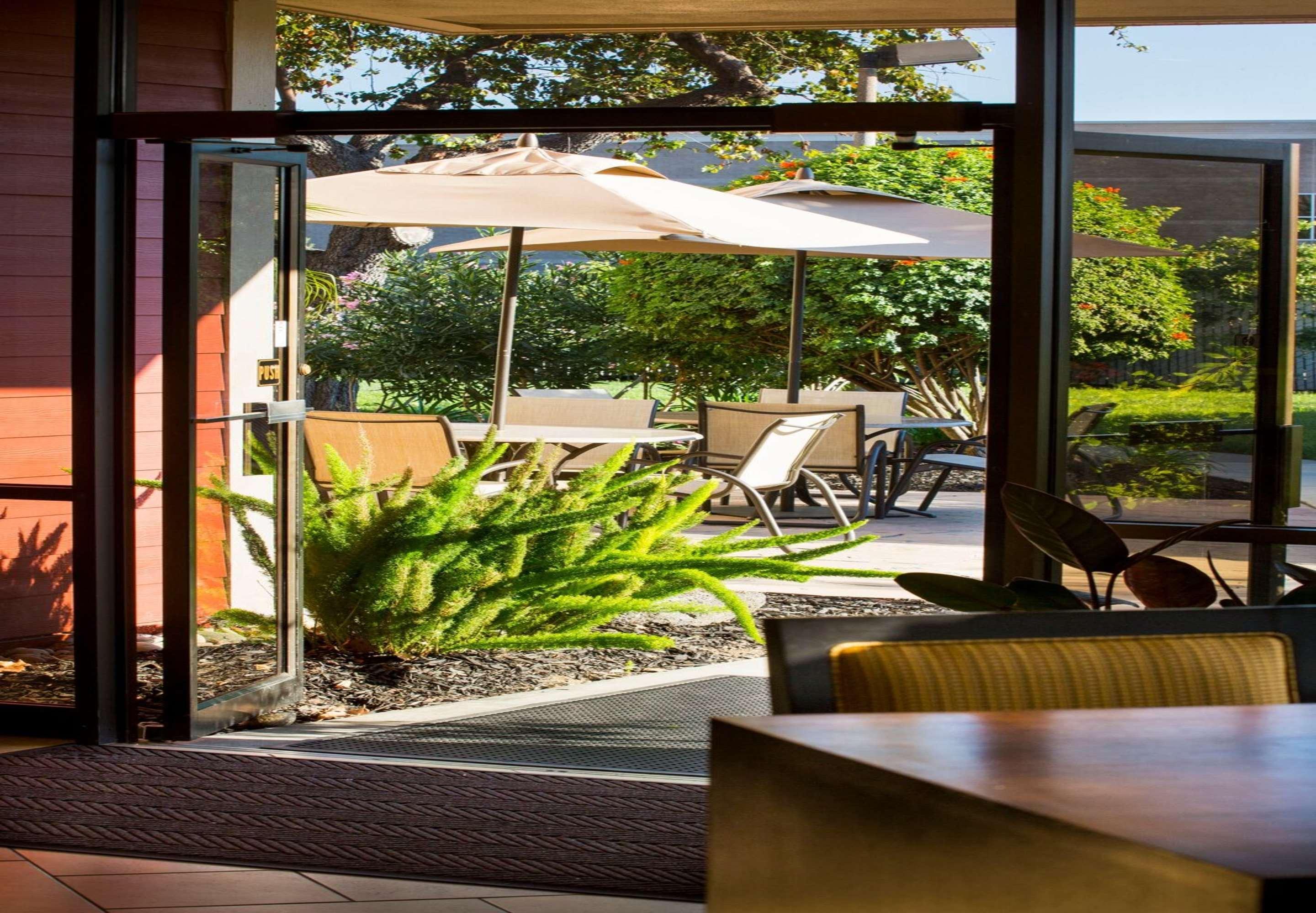Best Western Plus Garden Court Inn Fremont Extérieur photo