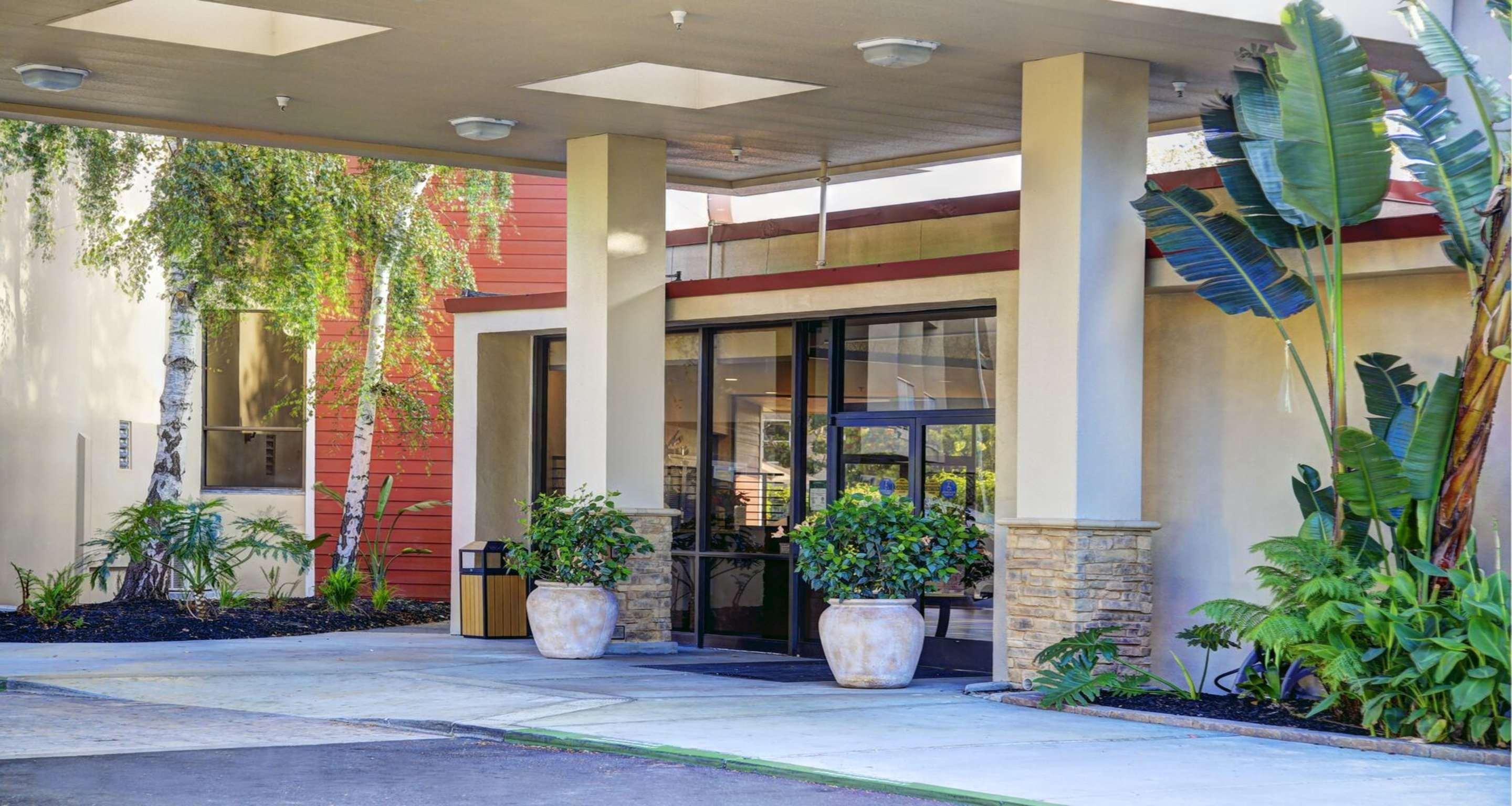 Best Western Plus Garden Court Inn Fremont Extérieur photo