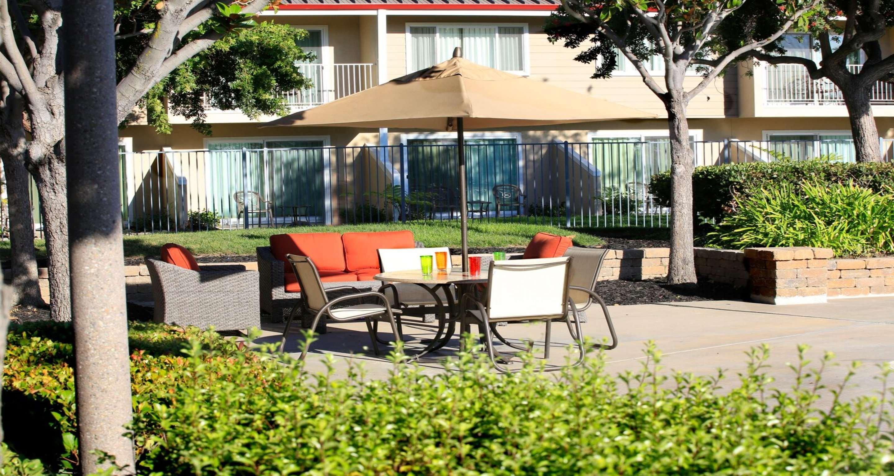 Best Western Plus Garden Court Inn Fremont Extérieur photo